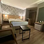 Laodikya Hotell 3*
