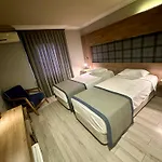 Laodikya Hotell 3*
